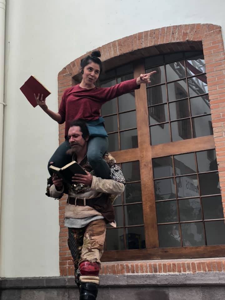 Quijote y lectora 