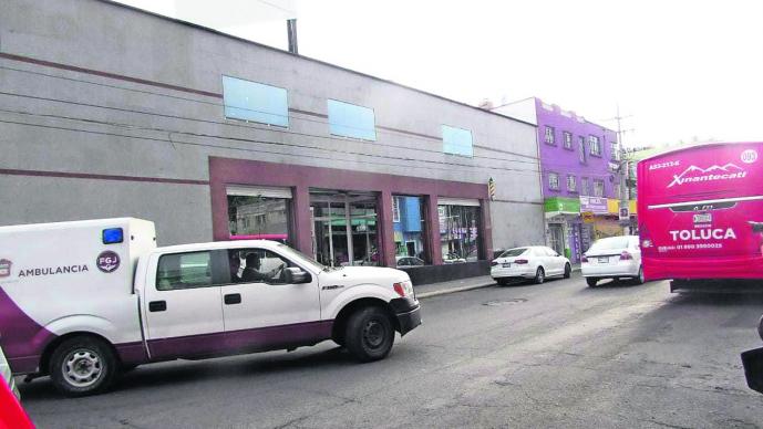 hombre area vapor banos publicos toluca