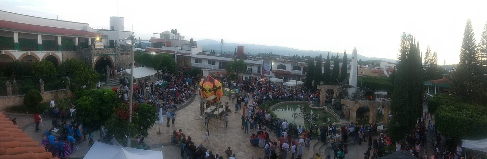 Panorámica del Festival "Luces de Ixtapan" Panorámica del Festival "Luces de Ixtapan"